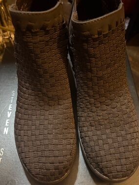 Steve Madden Brown Woven Ankle Booties